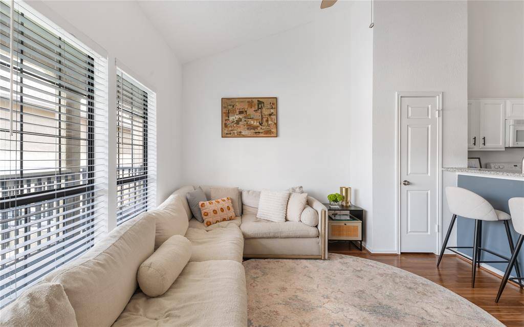 4800 W Lovers Lane #312, Dallas, TX 75209