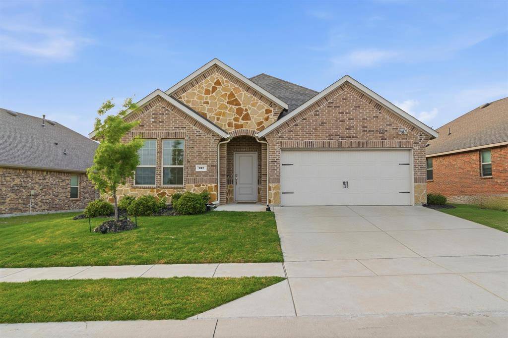 727 Fort Lane, Fate, TX 75189