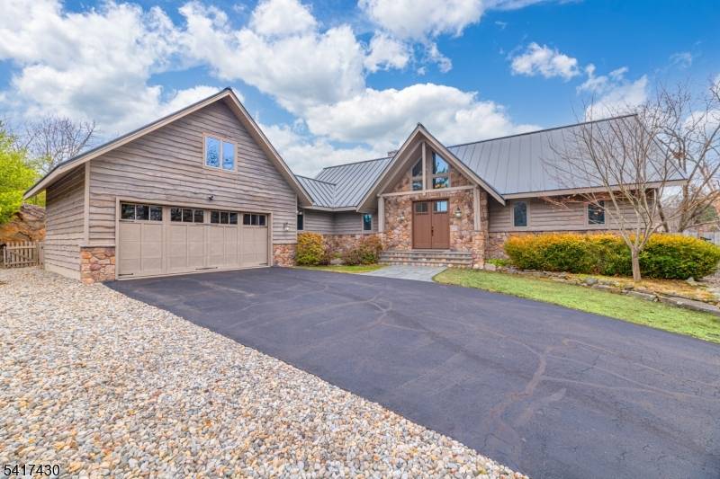 10 Hemlock Ave, Andover Twp., NJ 07860