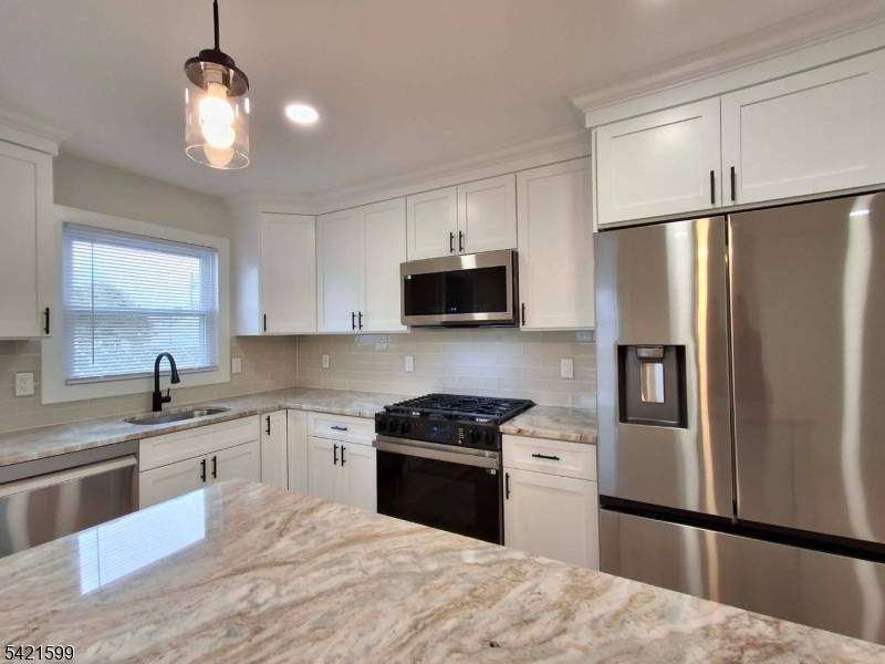 397 Lake Ave, Woodbridge Twp., NJ 07067