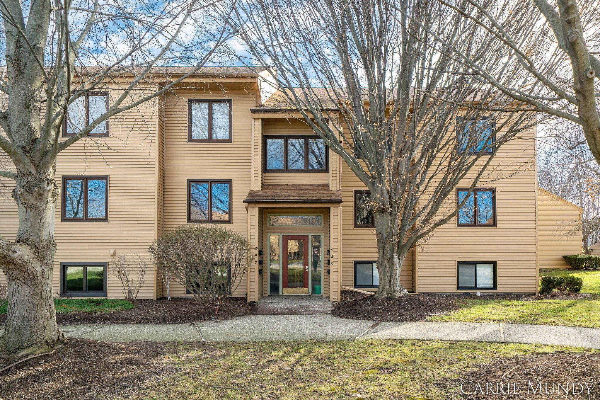 300 Farington BLVD #7, Holland City, MI 49423