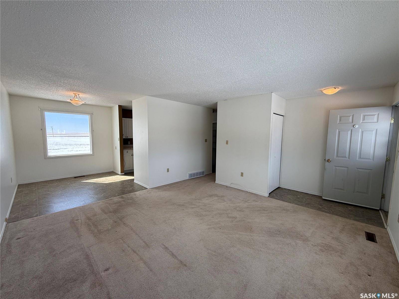 970 Larson CRESCENT, Eston, SK S0L 1A0