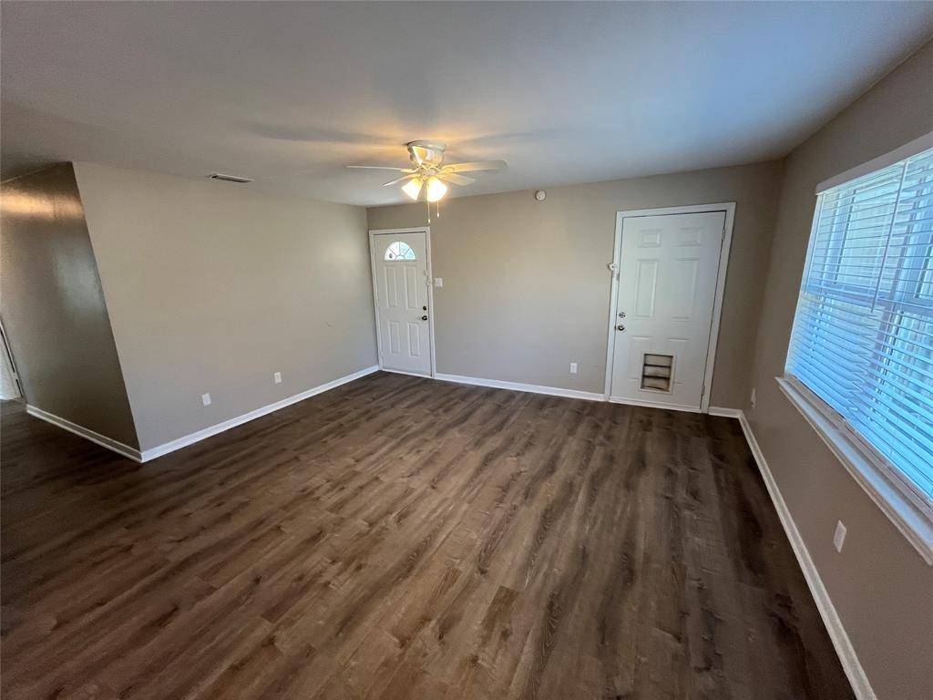 926 Warren Way, Richardson, TX 75080