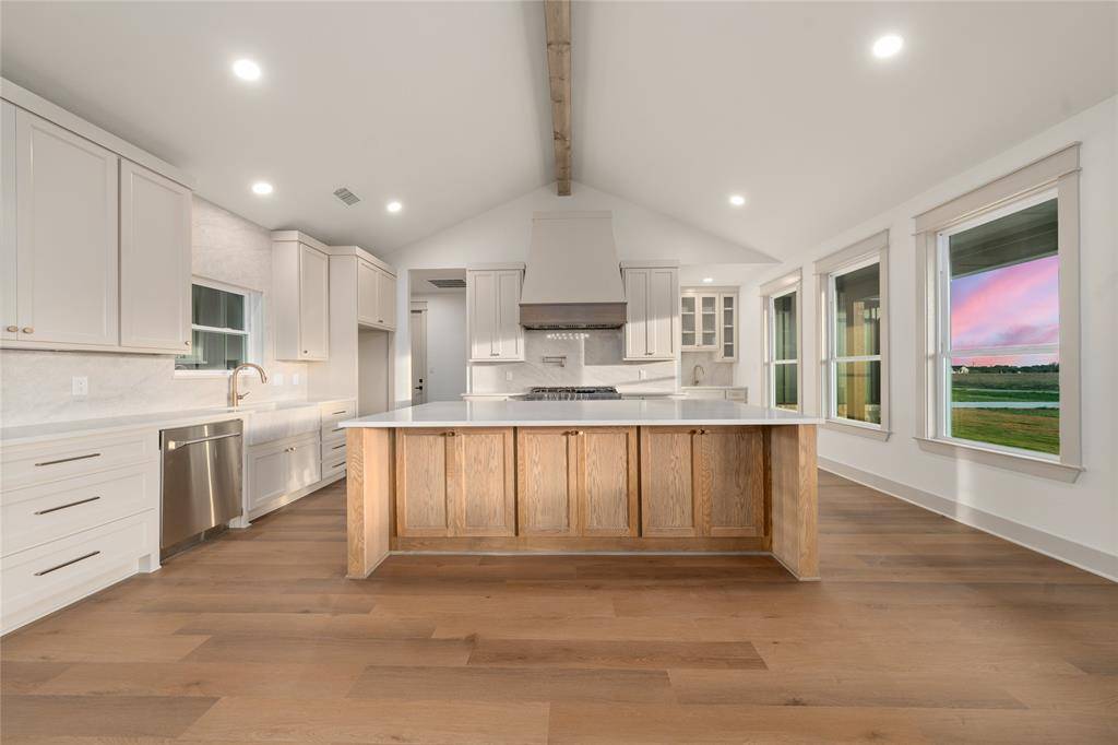 260 Willow Moon Ranch Road, Crawford, TX 76638