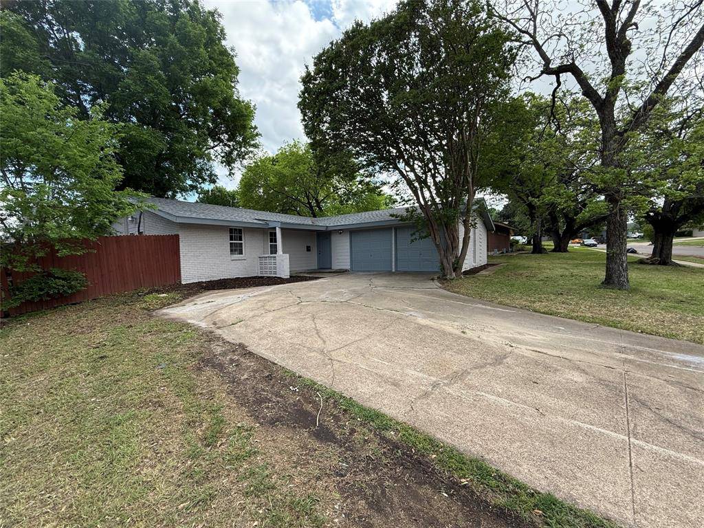 2010 Durham Street, Irving, TX 75062