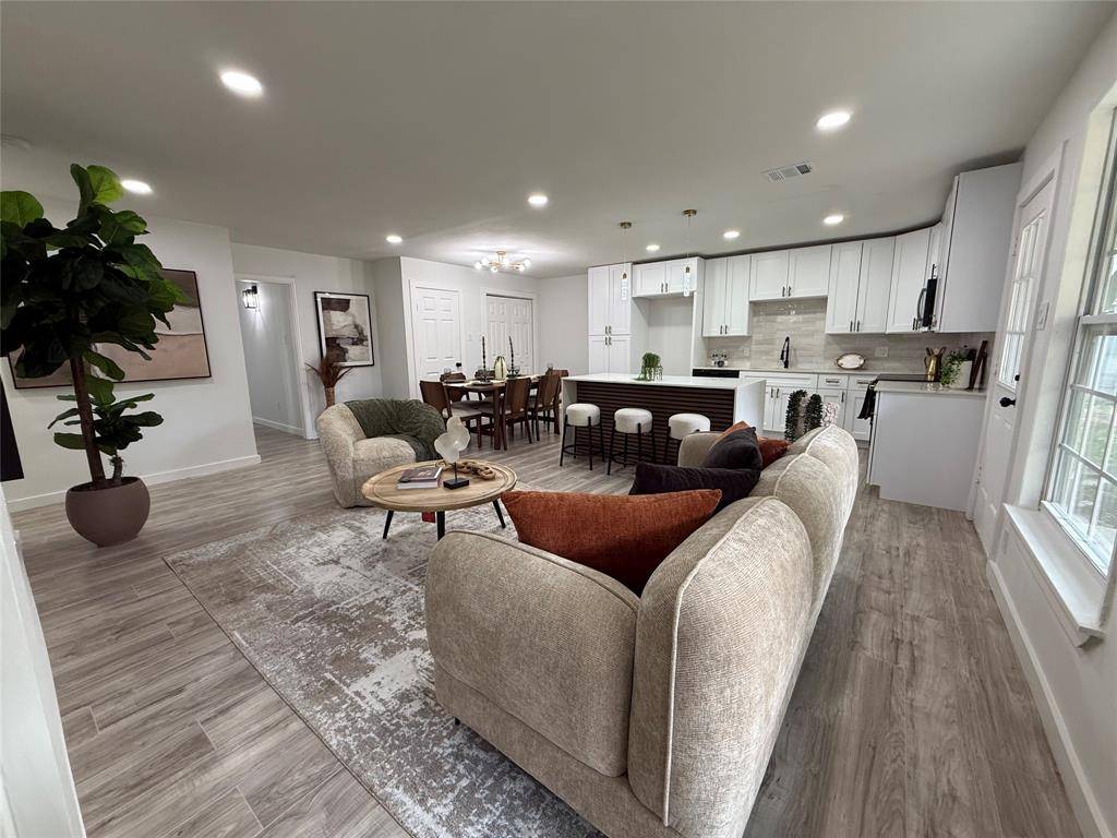 2010 Durham Street, Irving, TX 75062