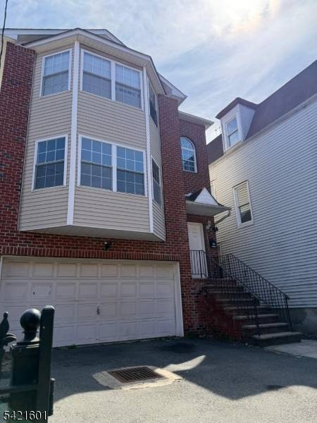 41 3Rd St, Newark City, NJ 07107