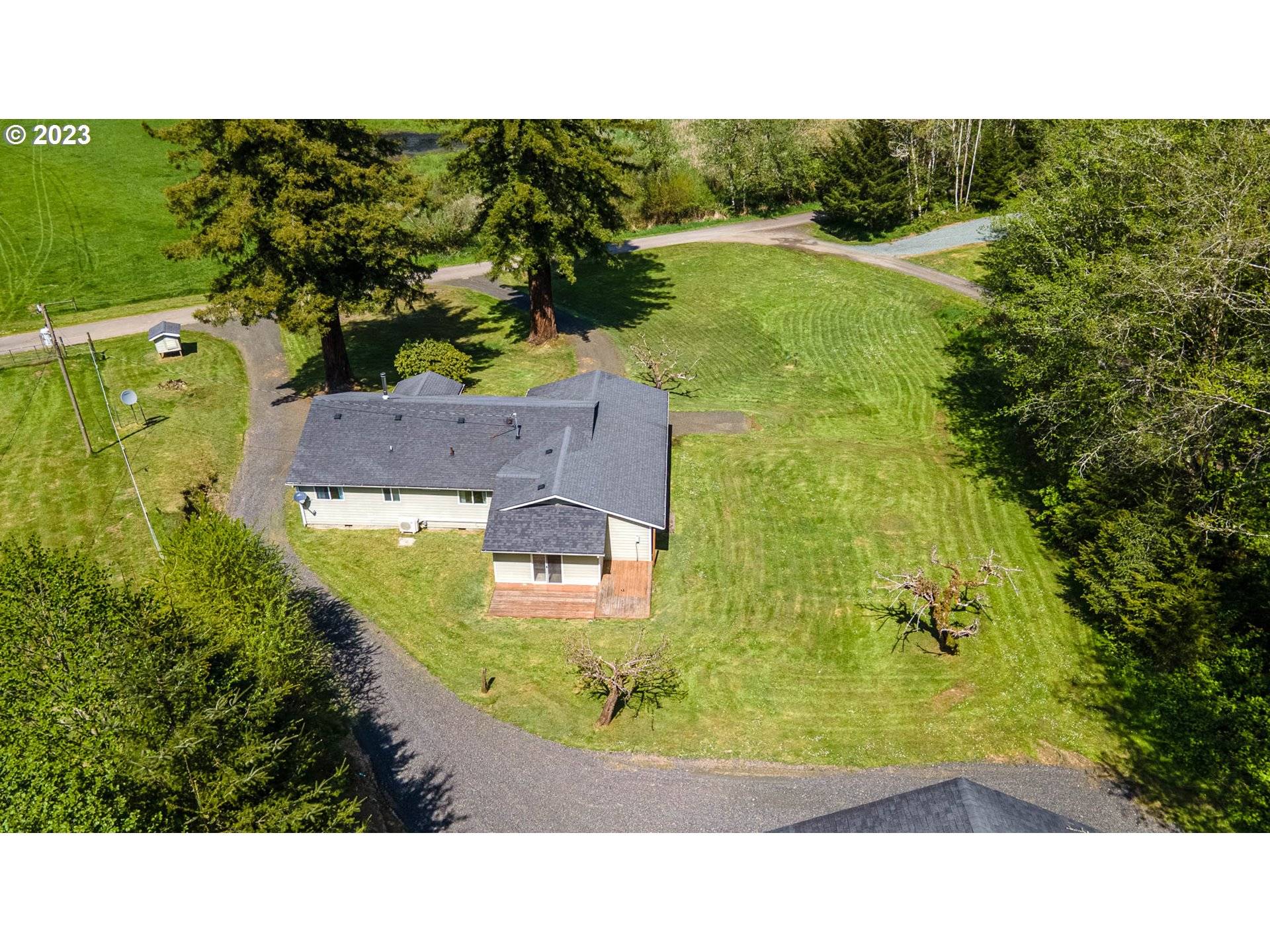 233 JOHANNESON CREEK RD, Reedsport, OR 97467