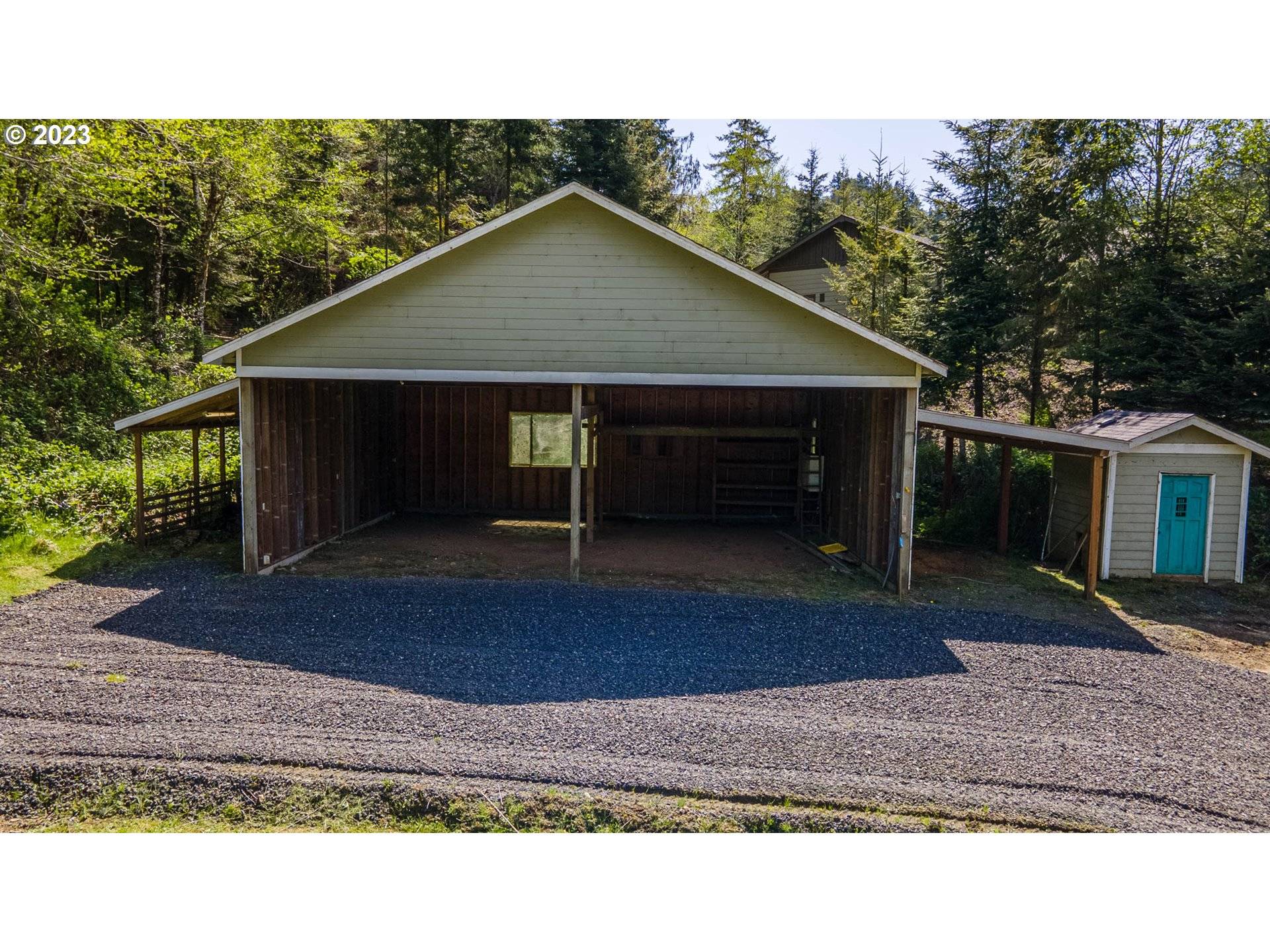 233 JOHANNESON CREEK RD, Reedsport, OR 97467