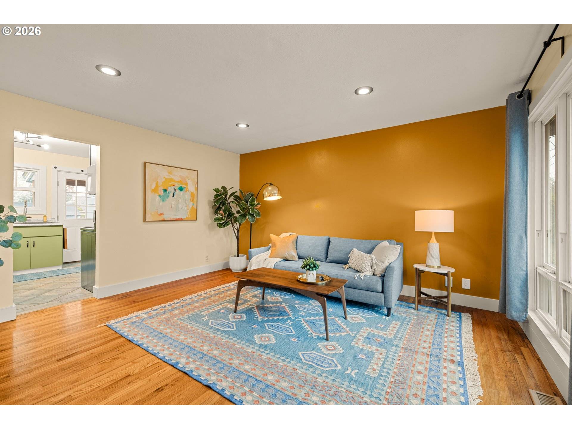 345 E GLOUCESTER ST, Gladstone, OR 97027