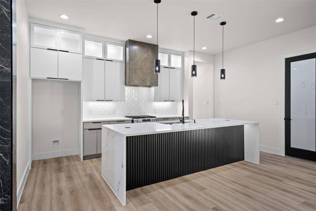 6511 Kemrock Drive, Dallas, TX 75241