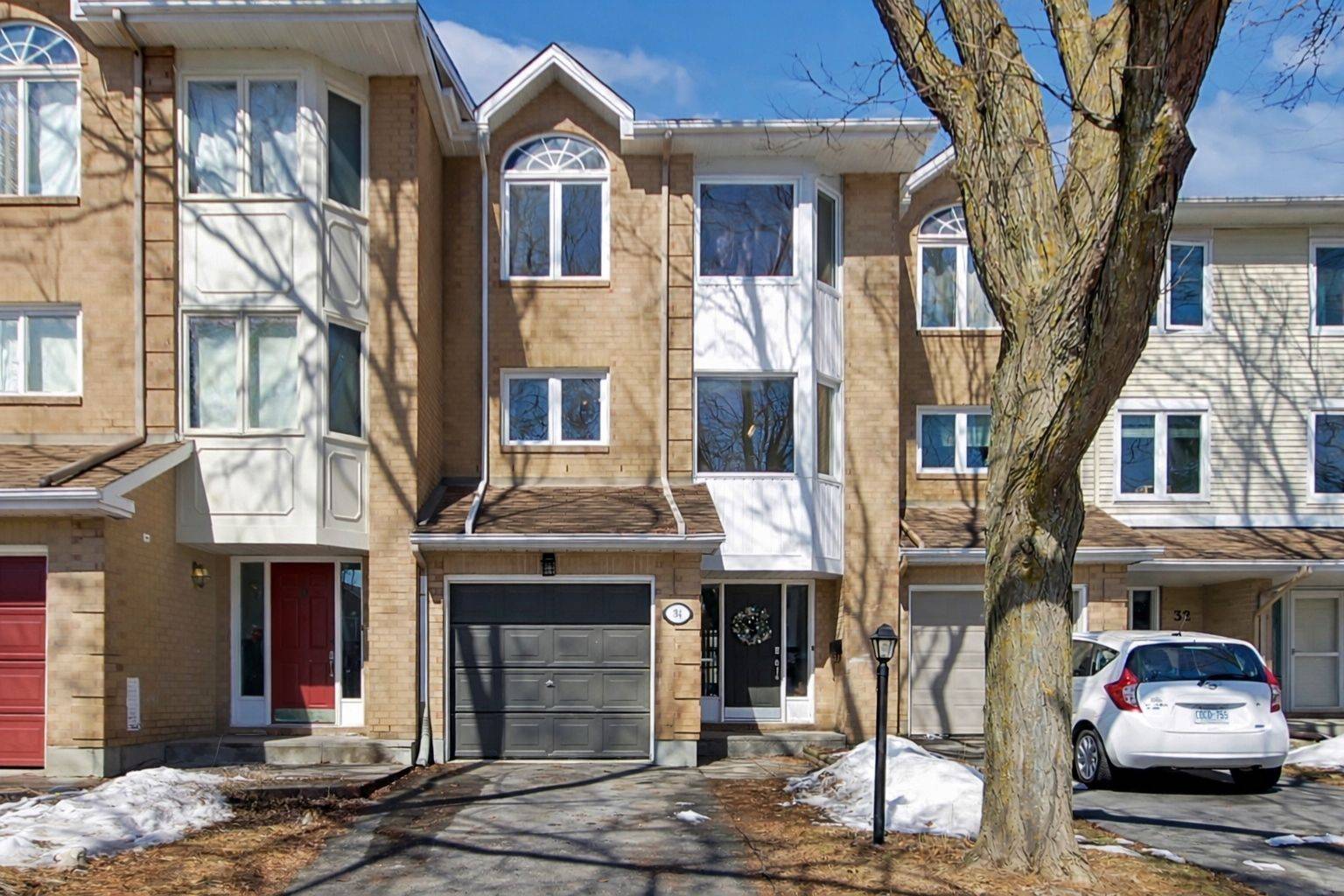 34 KENMARE PL, Barrhaven, ON K2J 3L9
