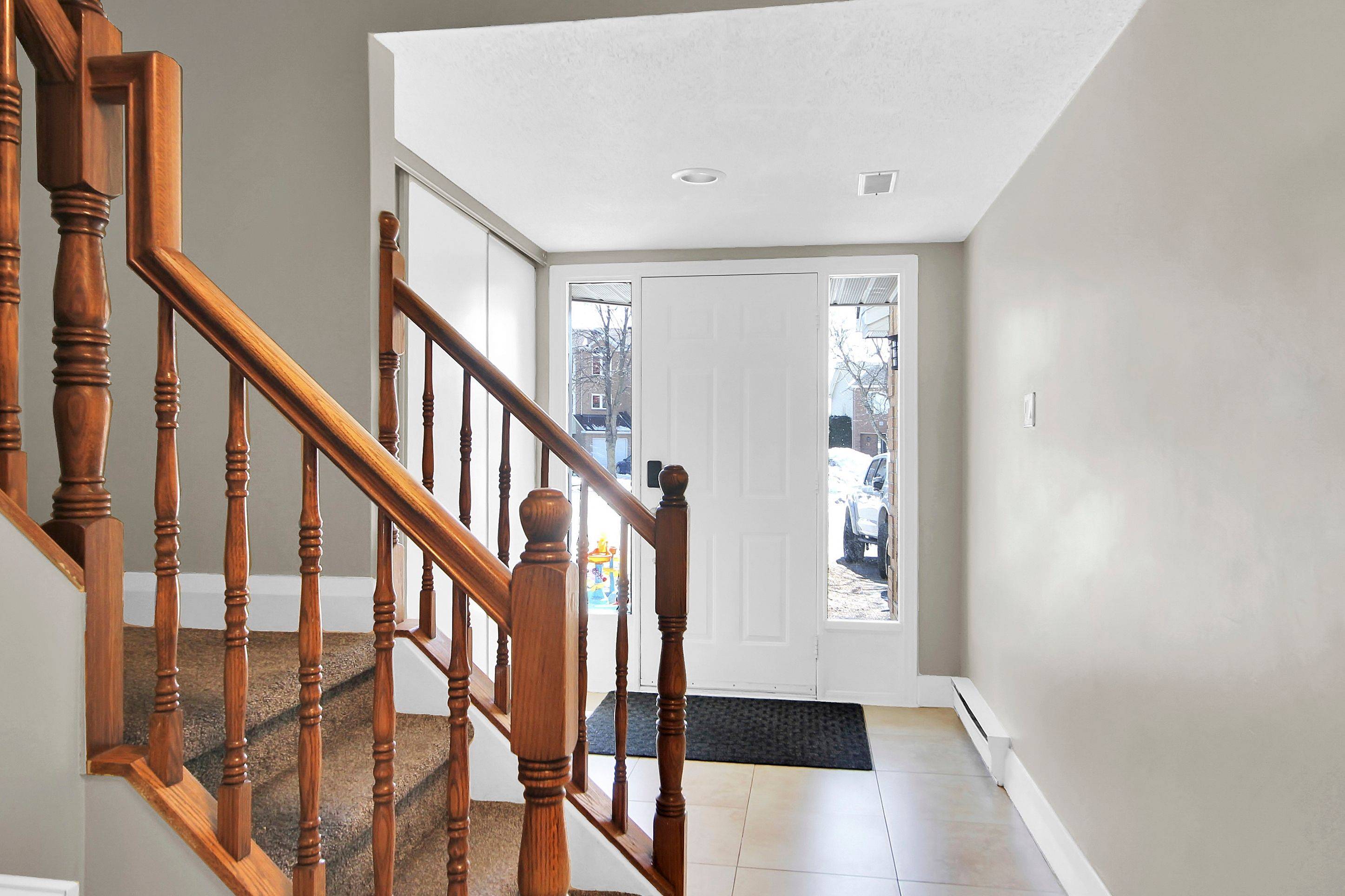 34 KENMARE PL, Barrhaven, ON K2J 3L9