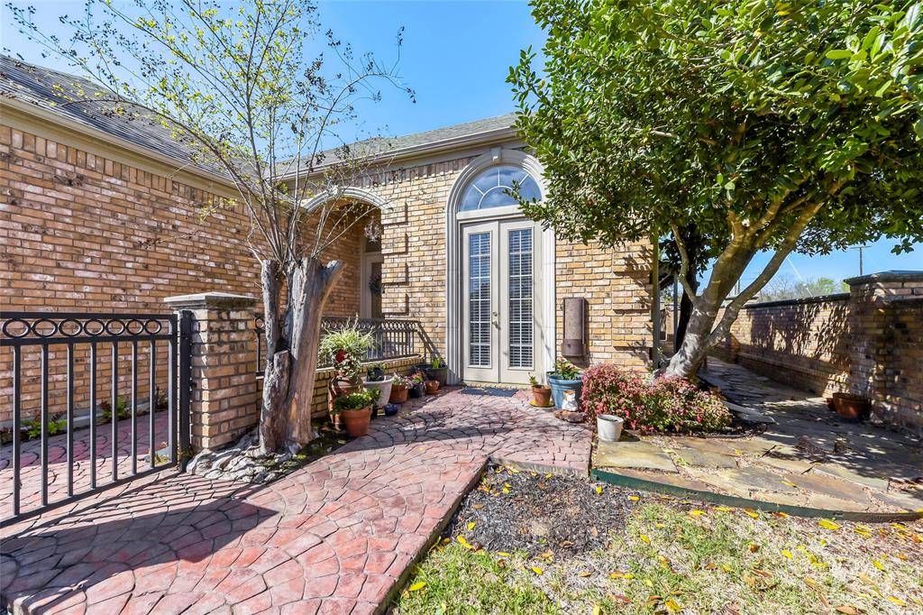 1000 Villa Drive, Fort Worth, TX 76120