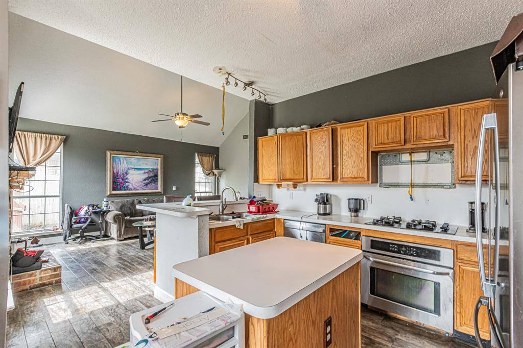 6601 Classen Trail, Arlington, TX 76002