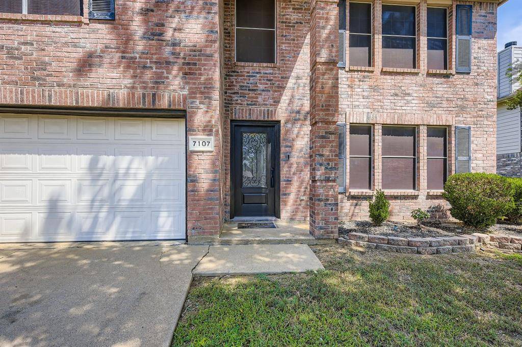 7107 Chambers Creek Lane, Arlington, TX 76002