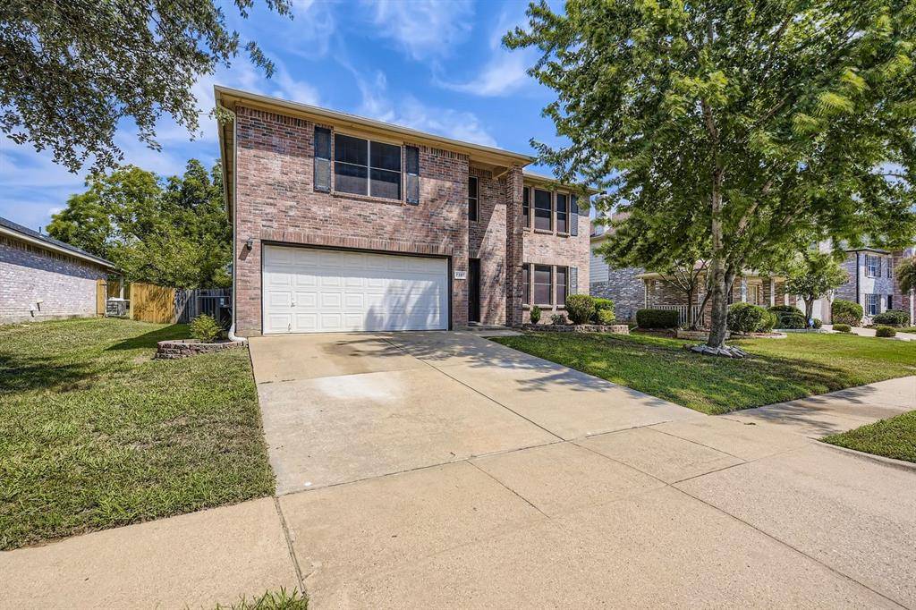 7107 Chambers Creek Lane, Arlington, TX 76002