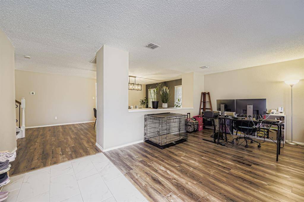 7107 Chambers Creek Lane, Arlington, TX 76002