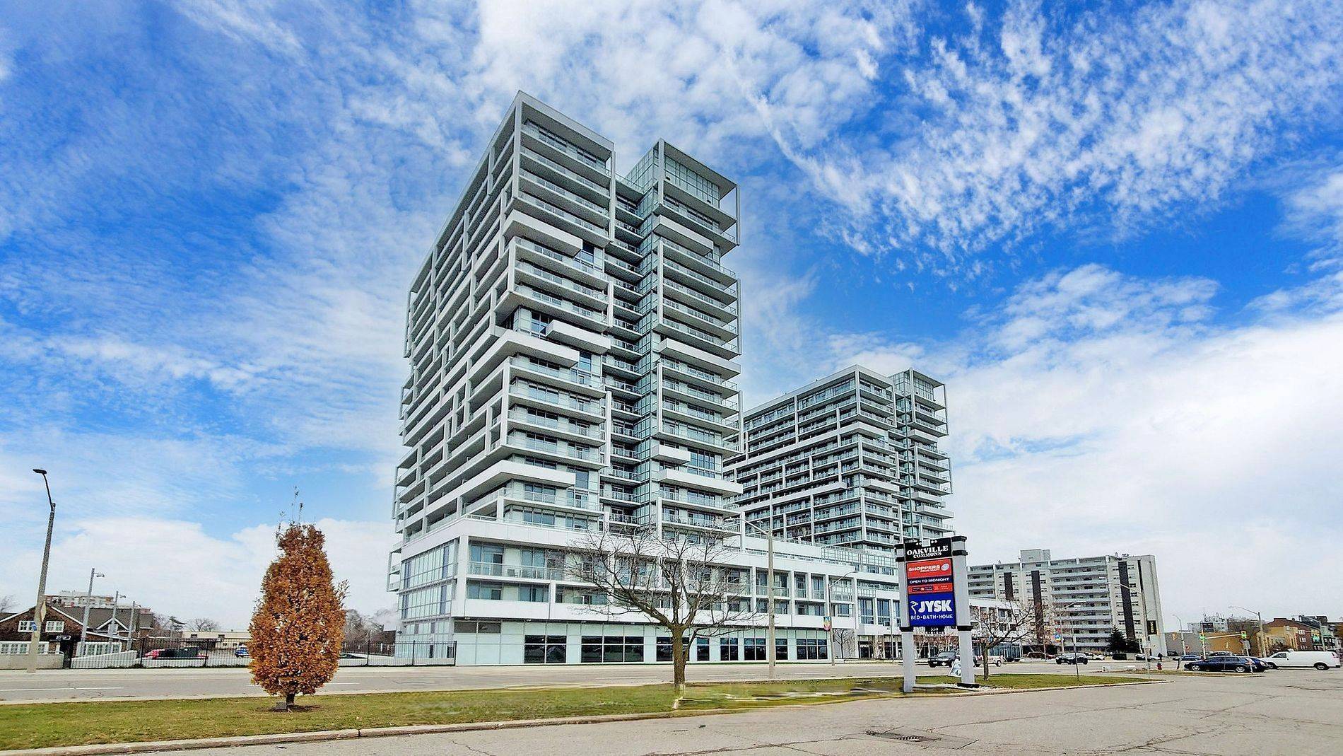 55 Speers RD #306, Oakville, ON L6K 0H9