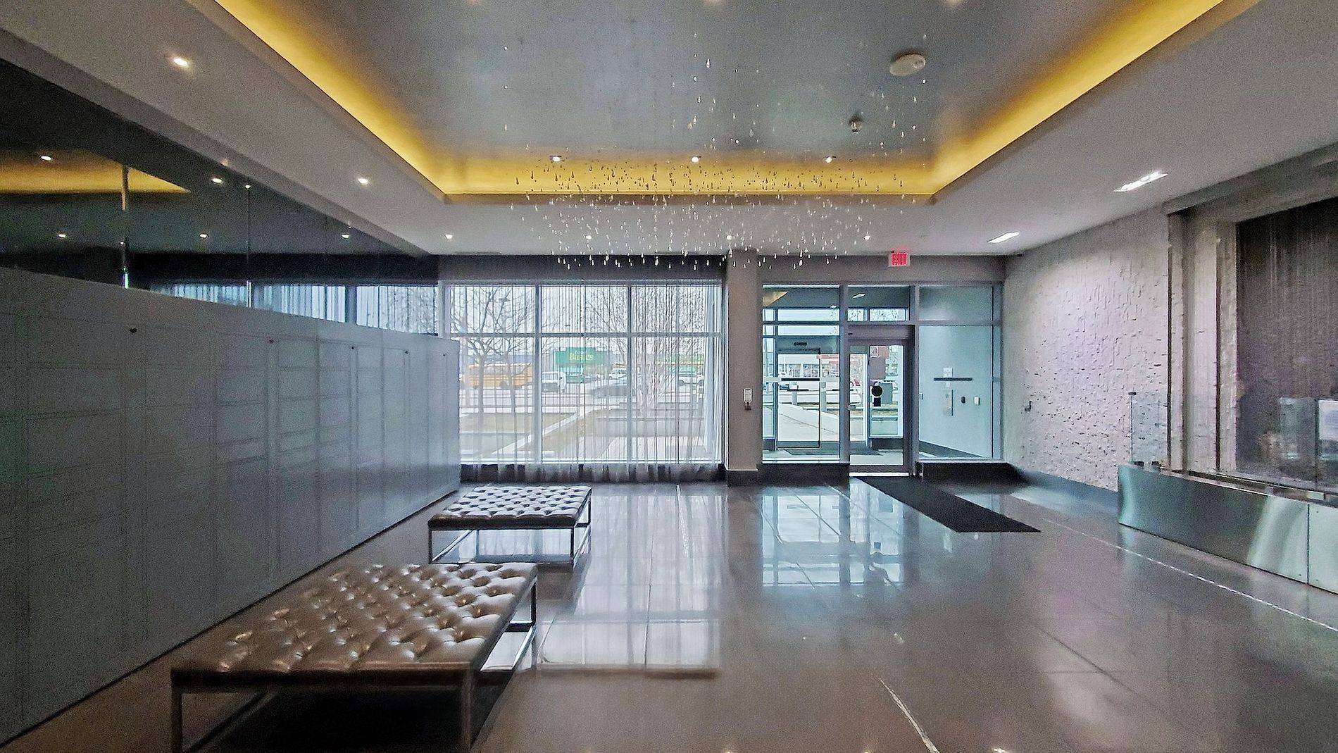 55 Speers RD #306, Oakville, ON L6K 0H9