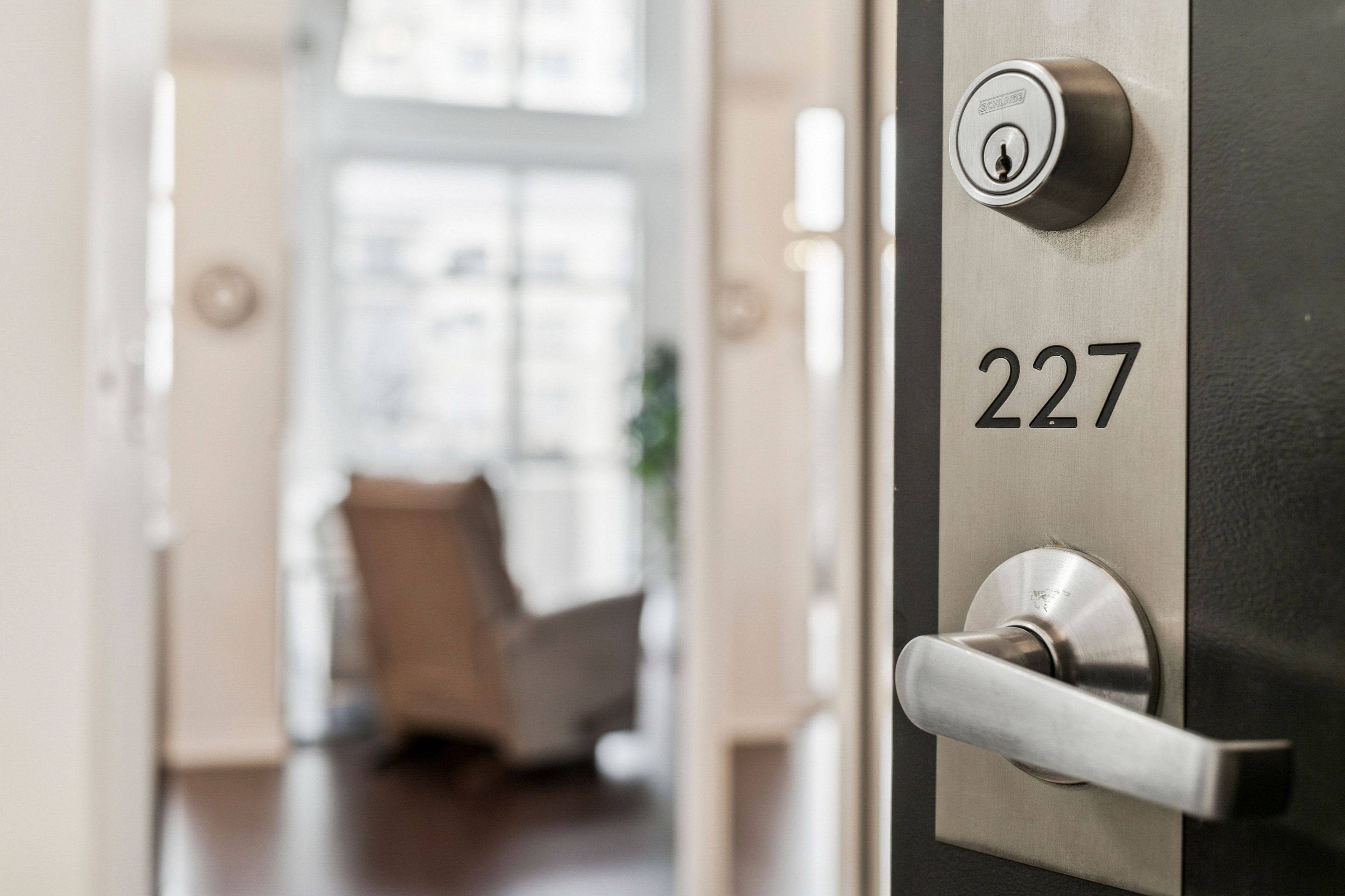 1940 Ironstone DR #227, Burlington, ON L7L 0E4