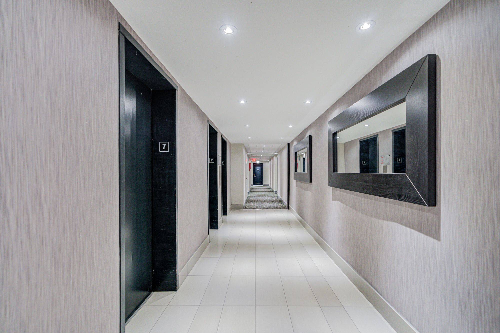 1359 White Oaks BLVD #708, Oakville, ON L6H 2R8