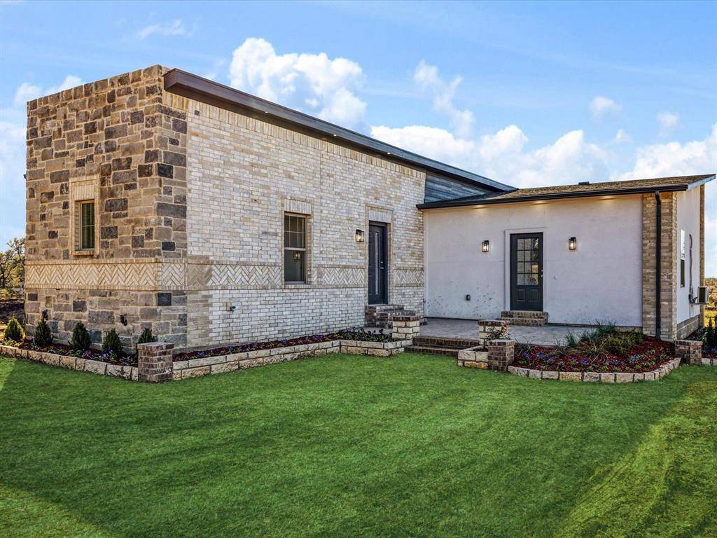 2761 Vz County Road 3417, Wills Point, TX 75169