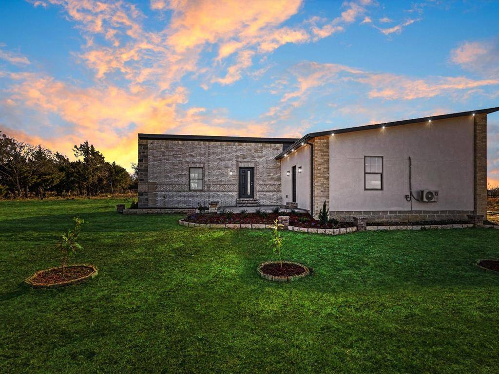 2761 Vz County Road 3417, Wills Point, TX 75169