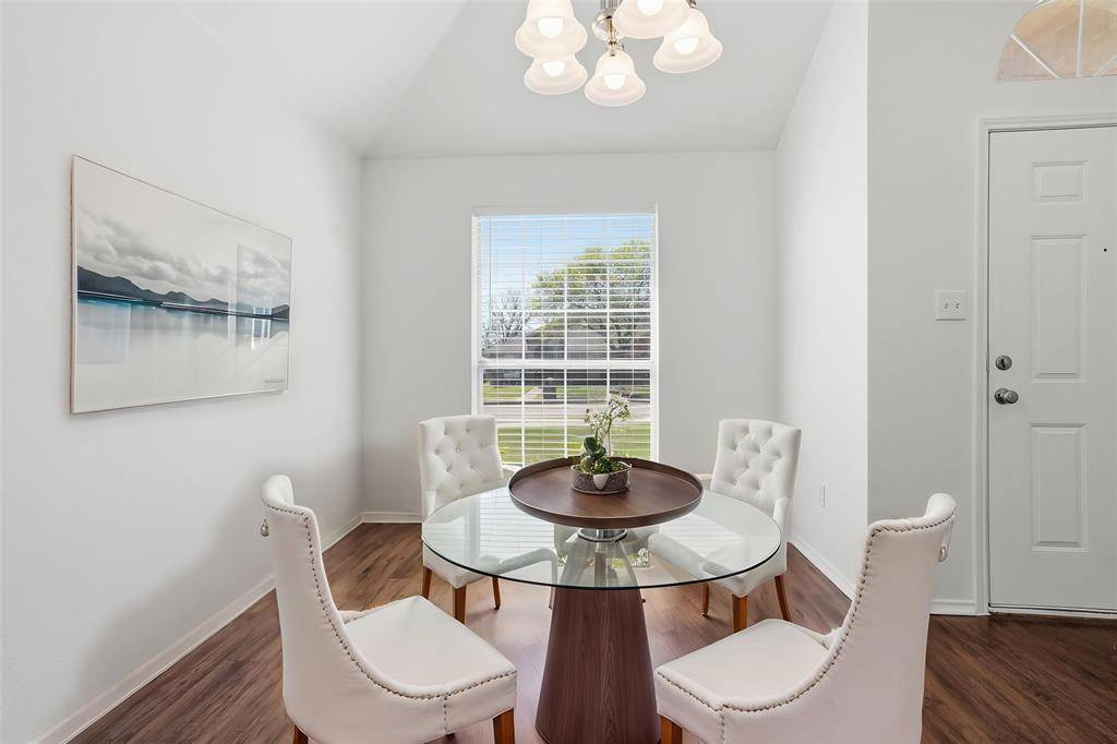 1325 Maple Ridge Drive, Mesquite, TX 75149