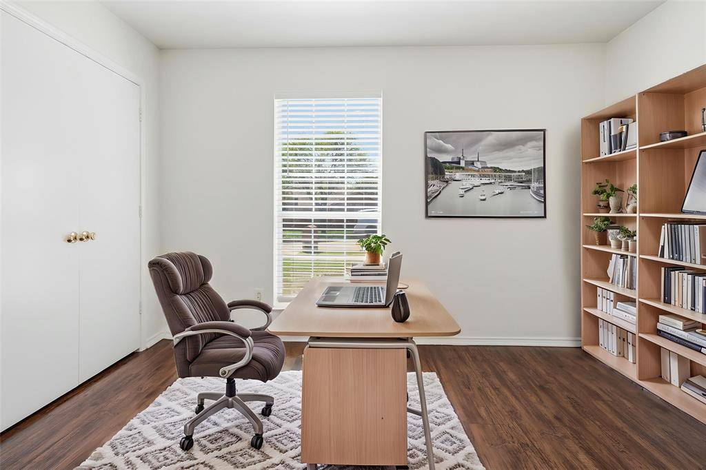 1325 Maple Ridge Drive, Mesquite, TX 75149