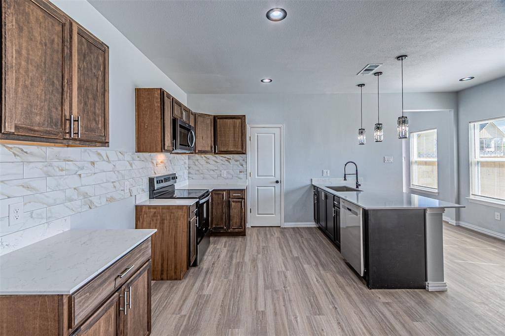 2419 Jeffries Street, Dallas, TX 75215