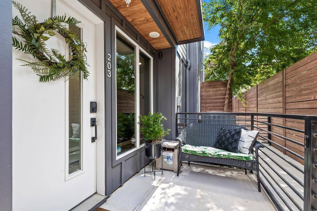 1507 N Garrett Avenue #203, Dallas, TX 75206