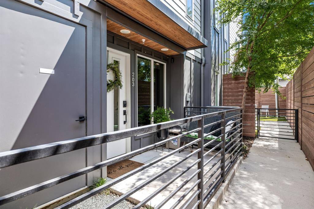 1507 N Garrett Avenue #203, Dallas, TX 75206