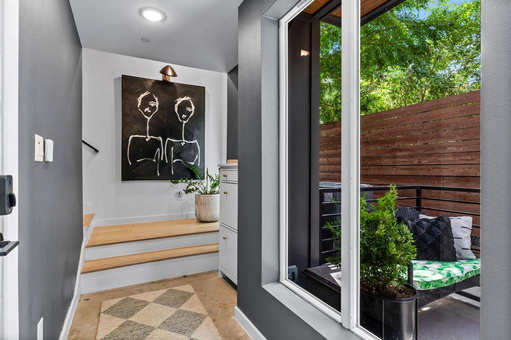 1507 N Garrett Avenue #203, Dallas, TX 75206