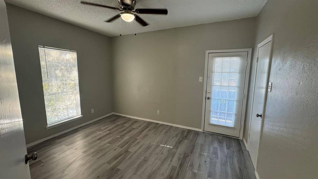 3209 Norwalk Avenue, Dallas, TX 75220