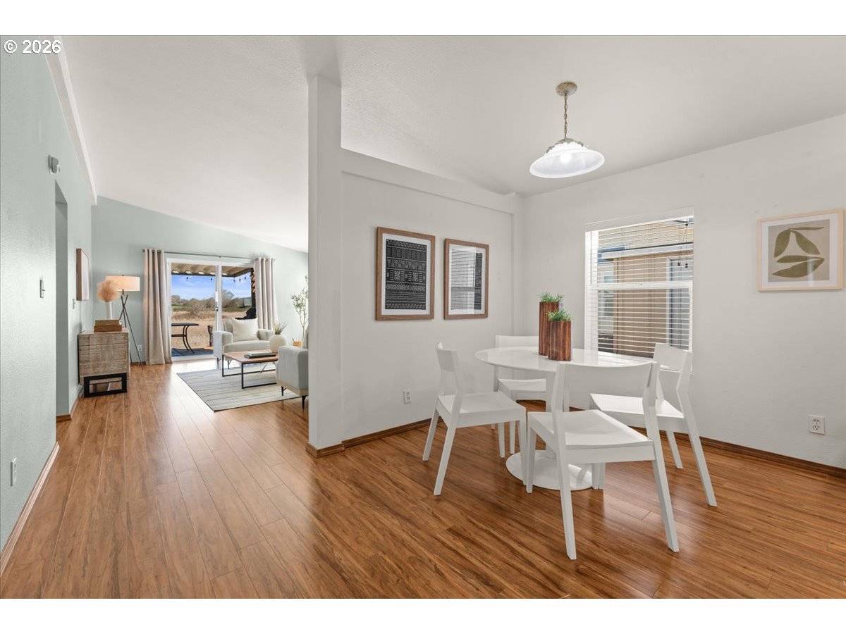 51374 SE Hoodview DR, Scappoose, OR 97056