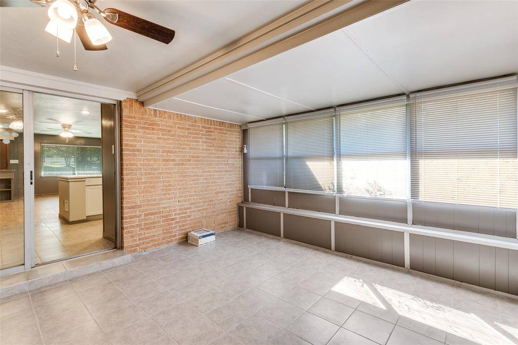 121 S Cavender Street, Dallas, TX 75211