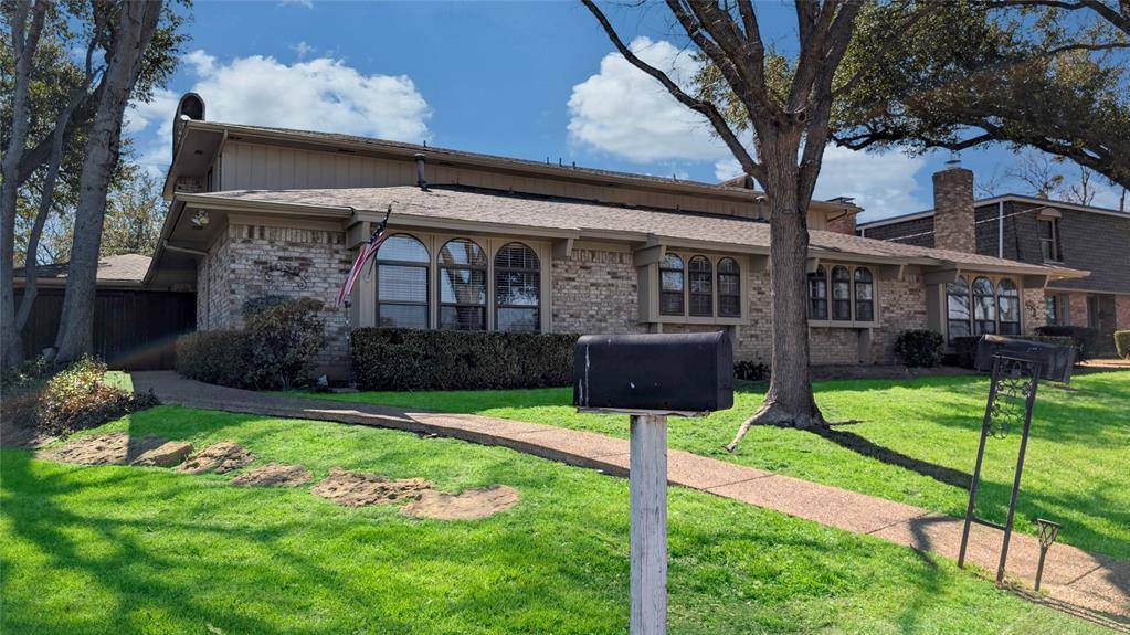 10504 Berry Knoll Drive, Dallas, TX 75230