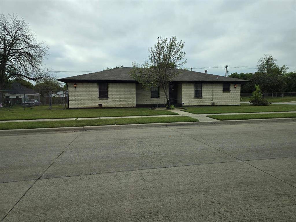 5833 Geddes Avenue, Fort Worth, TX 76107