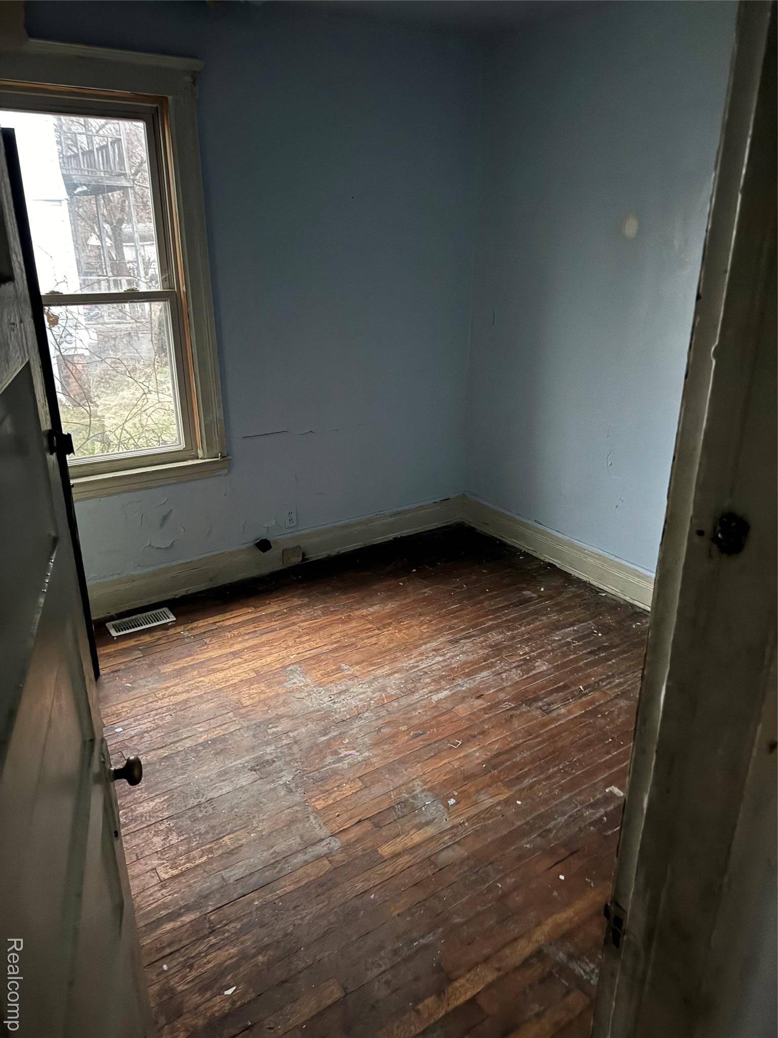 2954 E Harding ST, Detroit, MI 48214