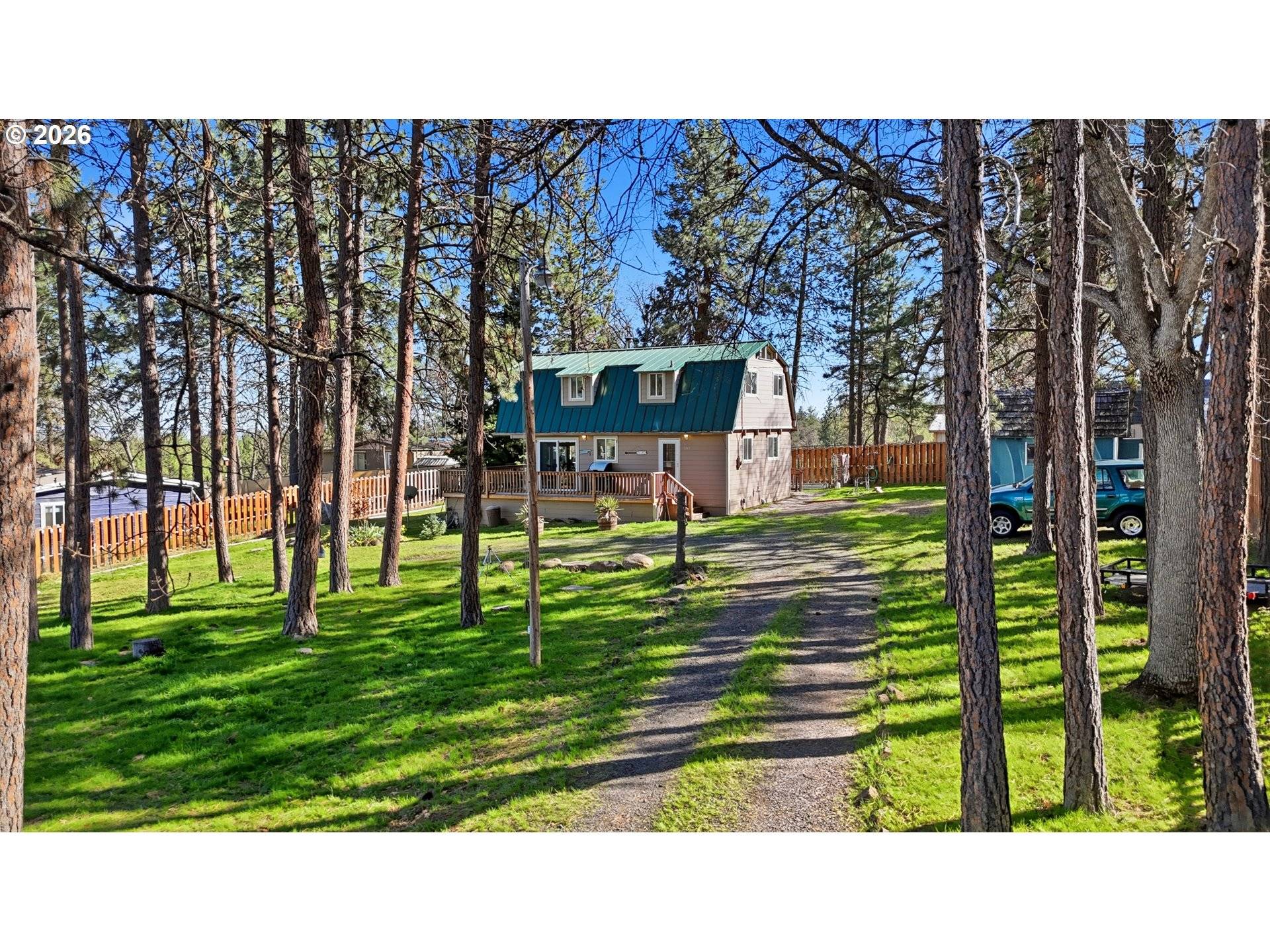 183 N KEG RD, Tygh Valley, OR 97063