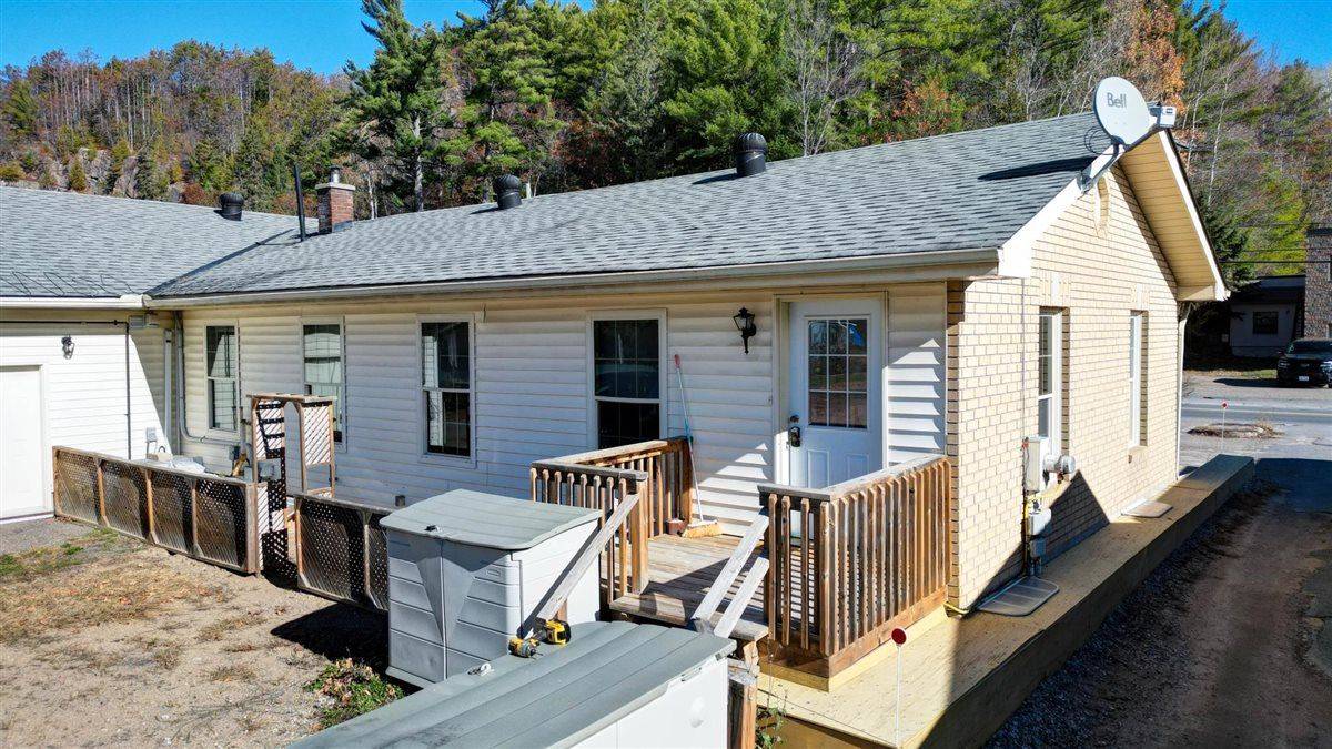 194 Hastings ST N, Bancroft, ON K0L 1C0