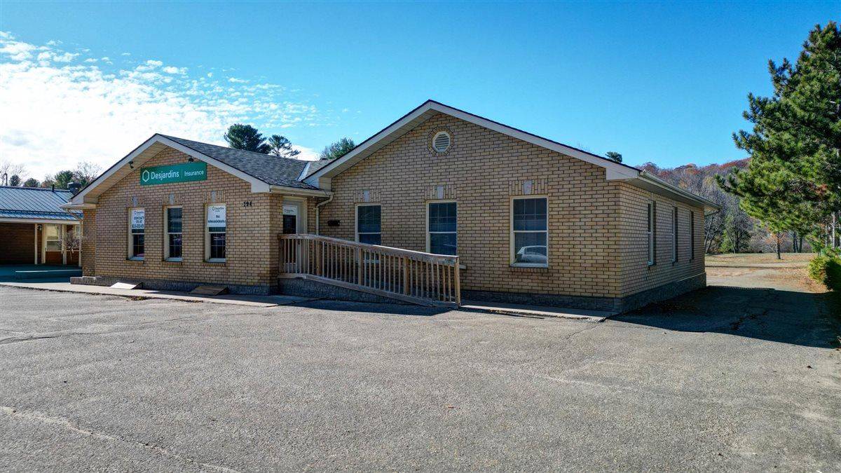 194 Hastings ST N, Bancroft, ON K0L 1C0