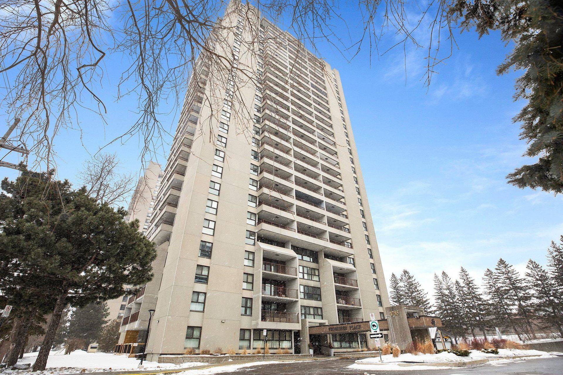 1785 Frobisher LN #404, Alta Vista And Area, ON K1G 3T7