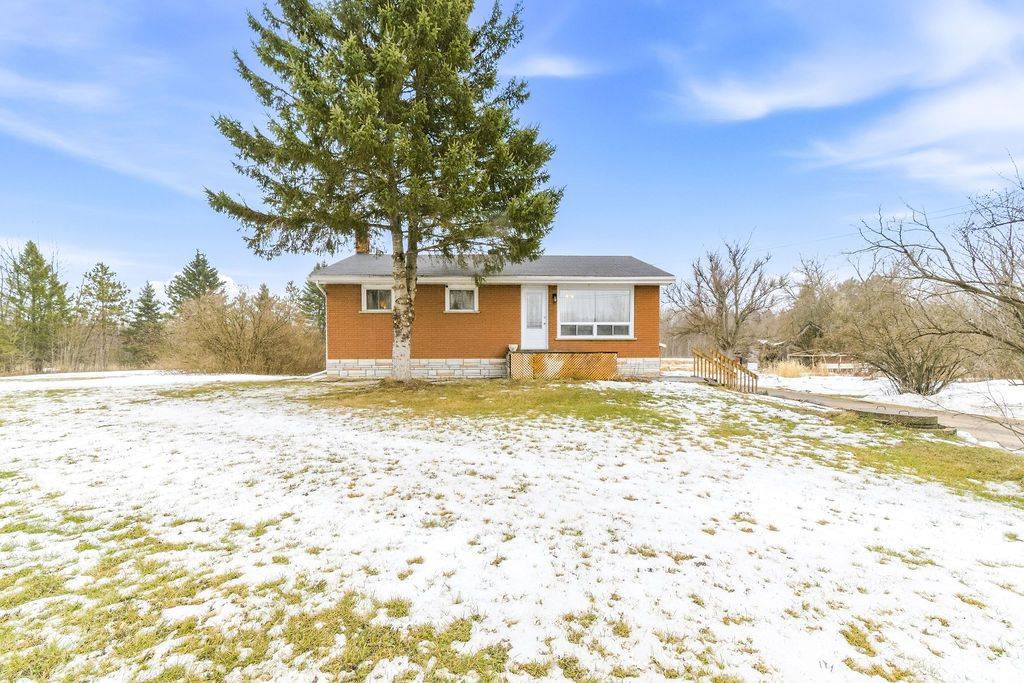 285 Foymount RD, Bonnechere Valley, ON K0J 1T0