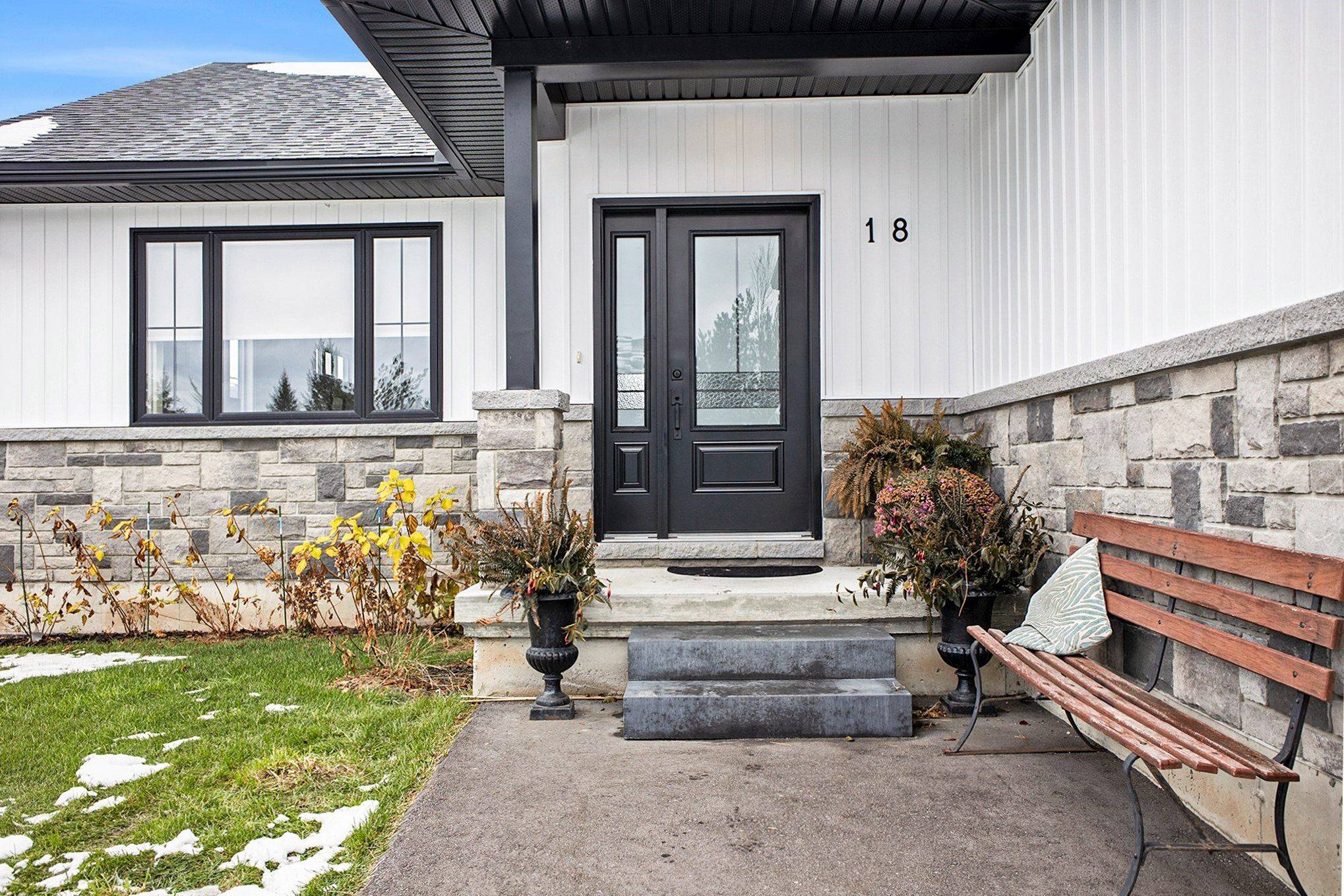 18 Morrison DR, Whitewater Region, ON K0J 1K0