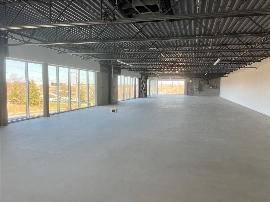 5775 Twenty RD #2nd Floor, Hamilton, ON L0R 1P0