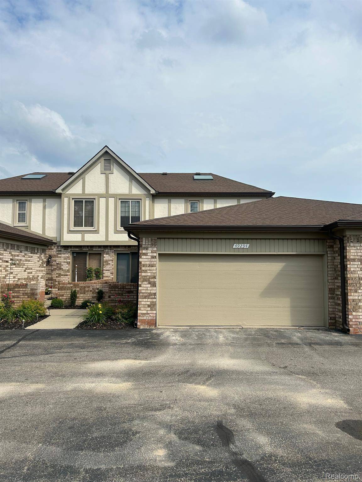 49234 ALMA CT, Shelby Charter Township, MI 48315