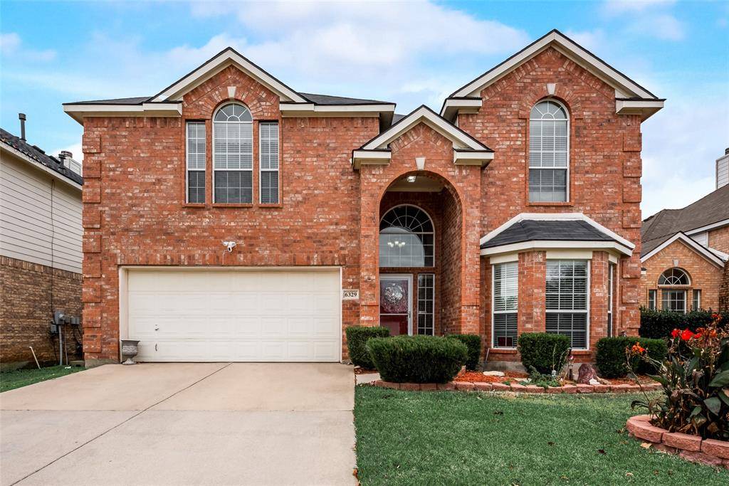 6329 Redeagle Creek Drive, Fort Worth, TX 76179