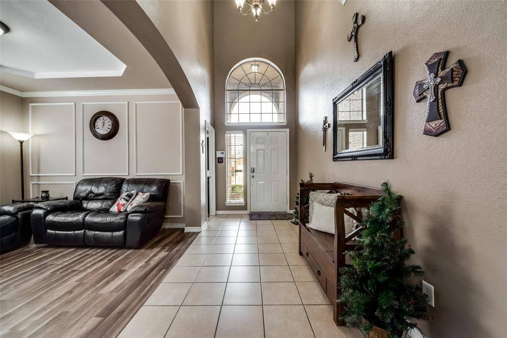 6329 Redeagle Creek Drive, Fort Worth, TX 76179
